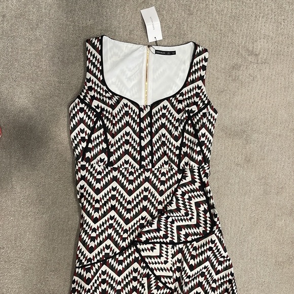 NWT Karen Millen Geo Jacquard Wrap Dress - Picture 6 of 9